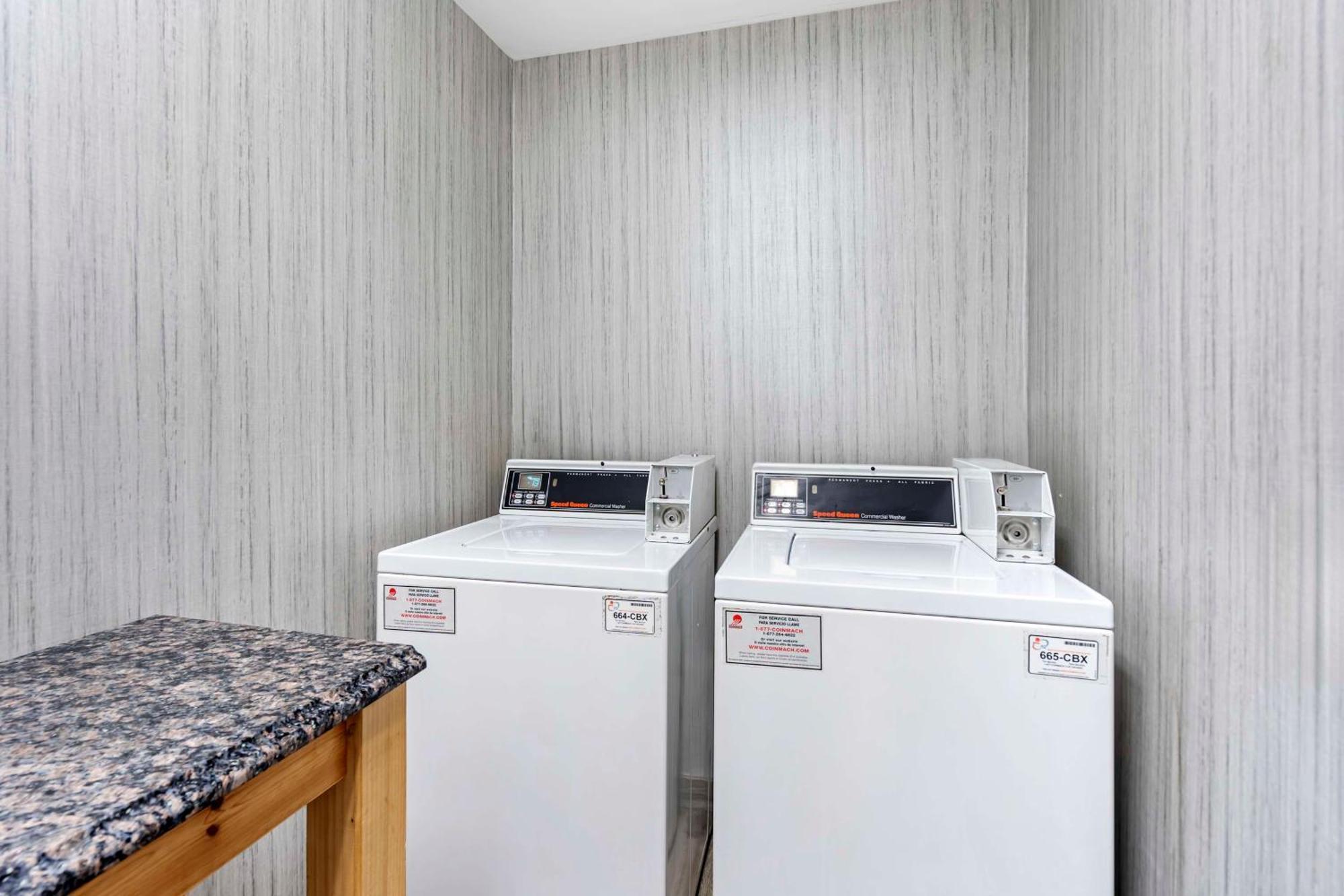 Best Western Plus Bourbonnais Hotel&Suites Exterior foto